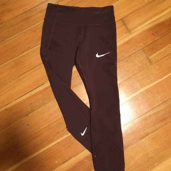 Nike Epic Lux Woman’s Running Cropped Leggings - Picture 2 of 4